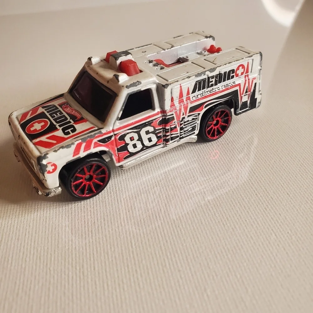 Vintage 1974- Medic Hot Wheel